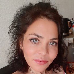 NATALI, 46, 